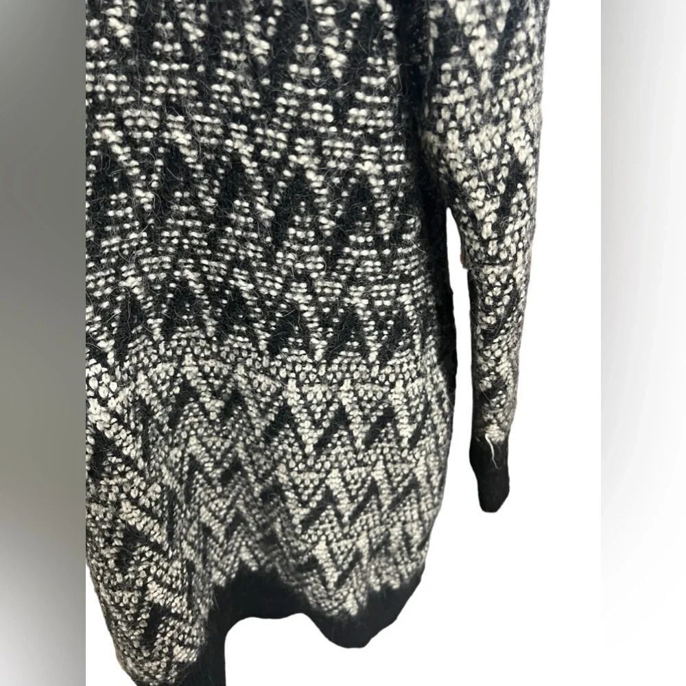 Cynthia Rowley Alpaca Wool Knee Length Open Front Cardigan
Oversized Sweater L - Picture 5 of 11